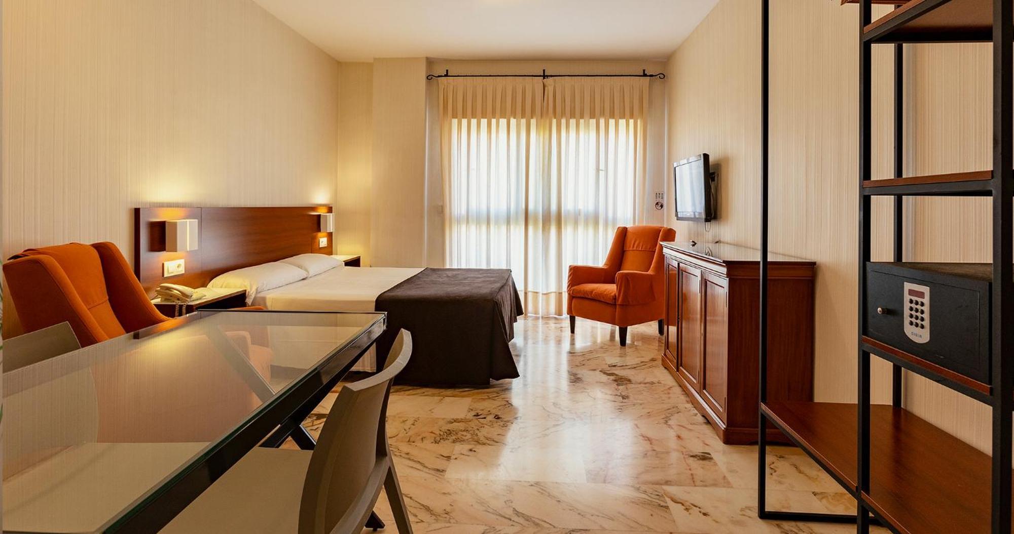 Apartamentos Vertice Bib Rambla — Photos 1